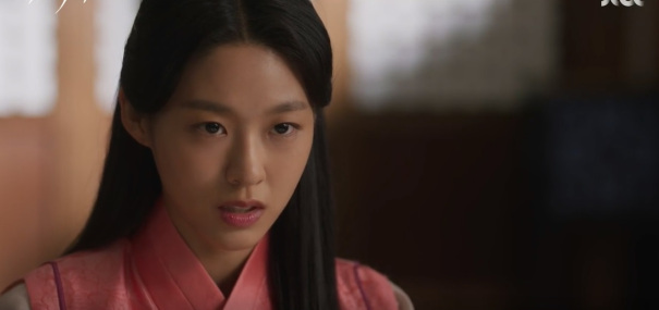 Han Hee-jae: personaggio femminile (non l'unico) costruito alla perfezione. Coraggio, astuzia, determinazione.